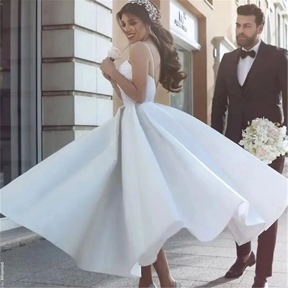 Abiti Da Sposa Corti In Raso Bianco Lunghezza Tè 2024 Spalline Senza Spalline Abiti Da Sposa Economici Senza Schienale Abiti Da Sposa