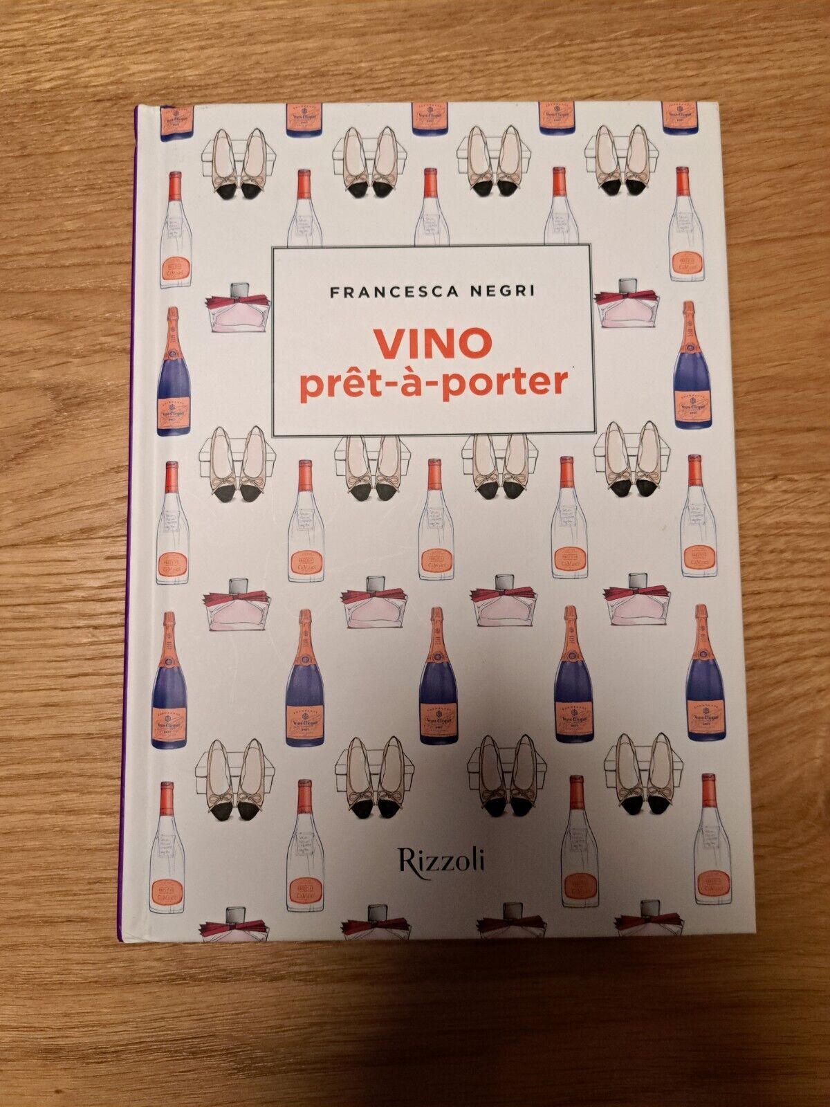 VINO pret-a-porter di Francesca Negri