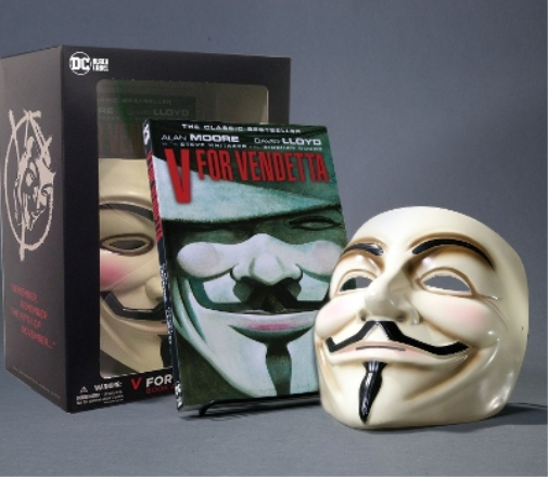 Alan Moore David Lloyd V for Vendetta Book and Mask Set (Other printed item)