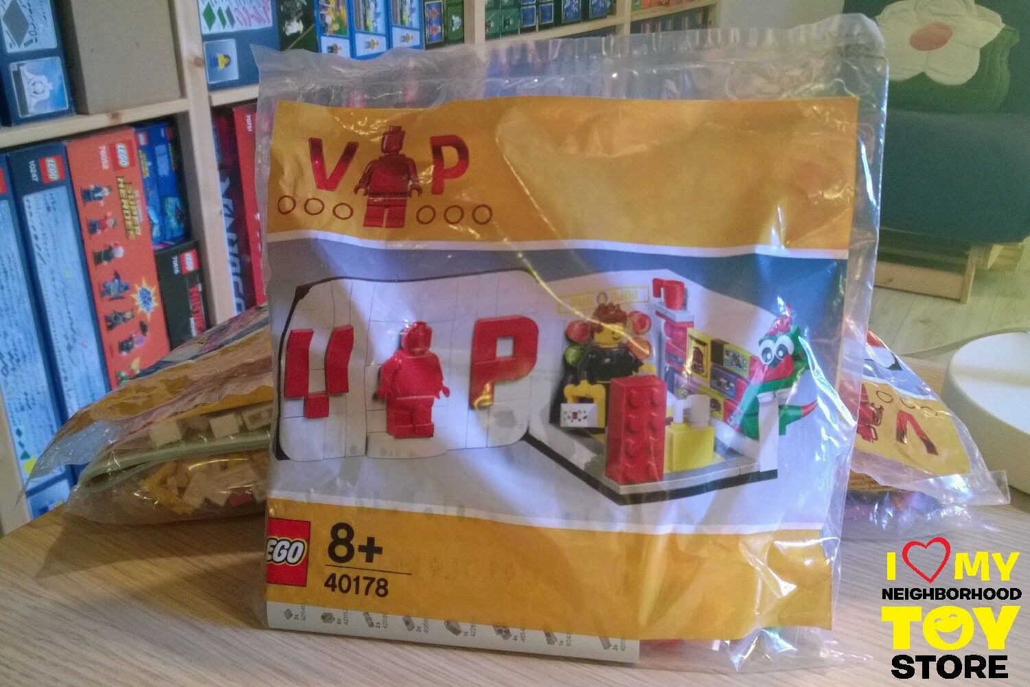 RETIRED - LEGO 40178 POLYBAG EXCLUSIVE VIP SET BRAND STORE (2017) - NEW