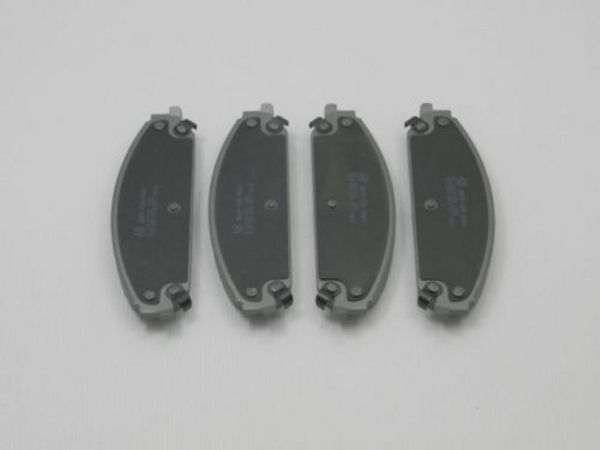 PASTIGLIE FRENO ANTERIORI CHRYSLER VOYAGER, GRAND VOYAGER 96-, 300M 98