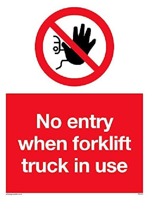 Confezione da 5  No Entry When Forklift Truck In Use  150 x 200 mm  A5P