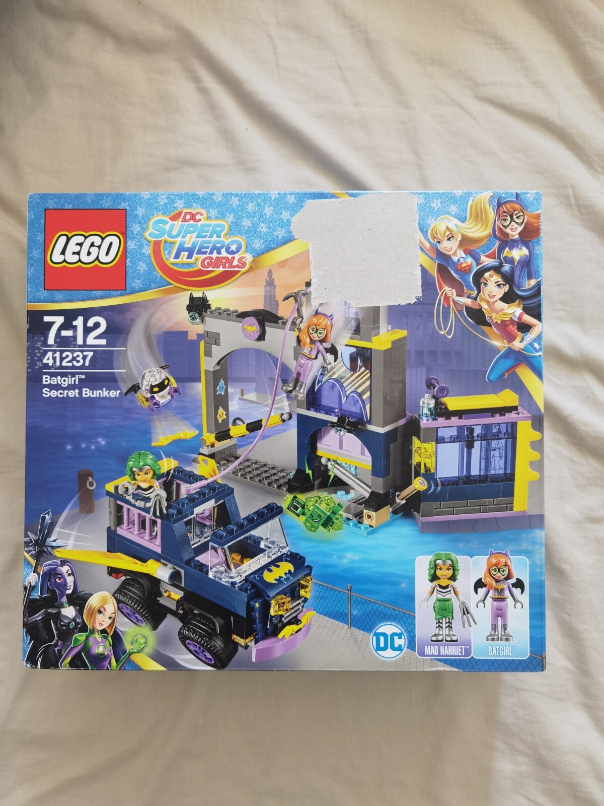 LEGO 41237 - Il bunker segreto di Batgirl