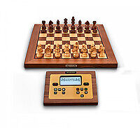 Millennium Chess Classics Exclusive Schachcomputer M828 Holz Holz M828