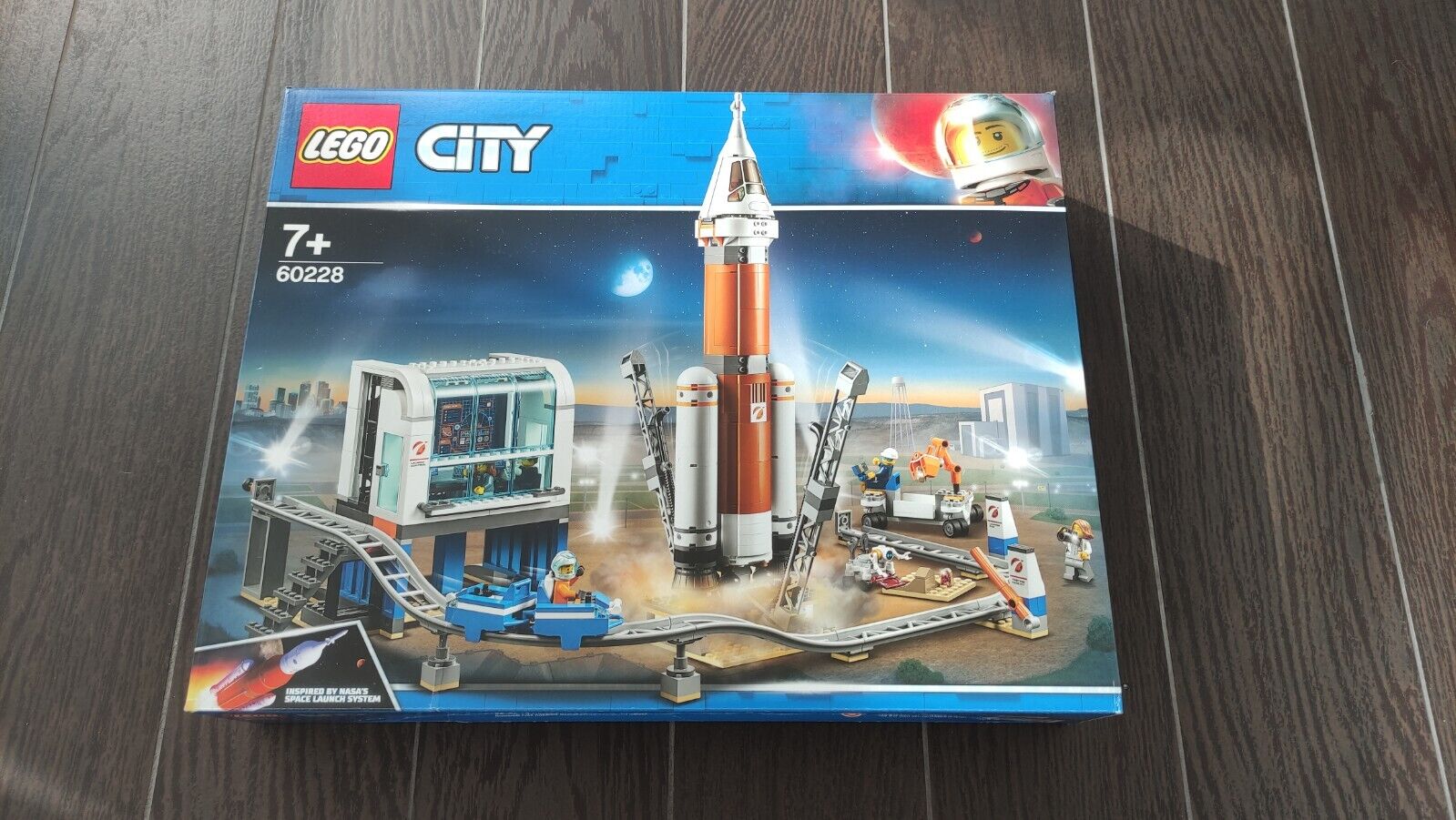 LEGO 60228 Deep Space Rocket and Launch Control City Damaged Box